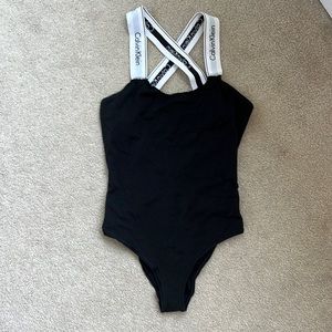 CALVIN KLEIN BODYSUIT SIZE SMALL